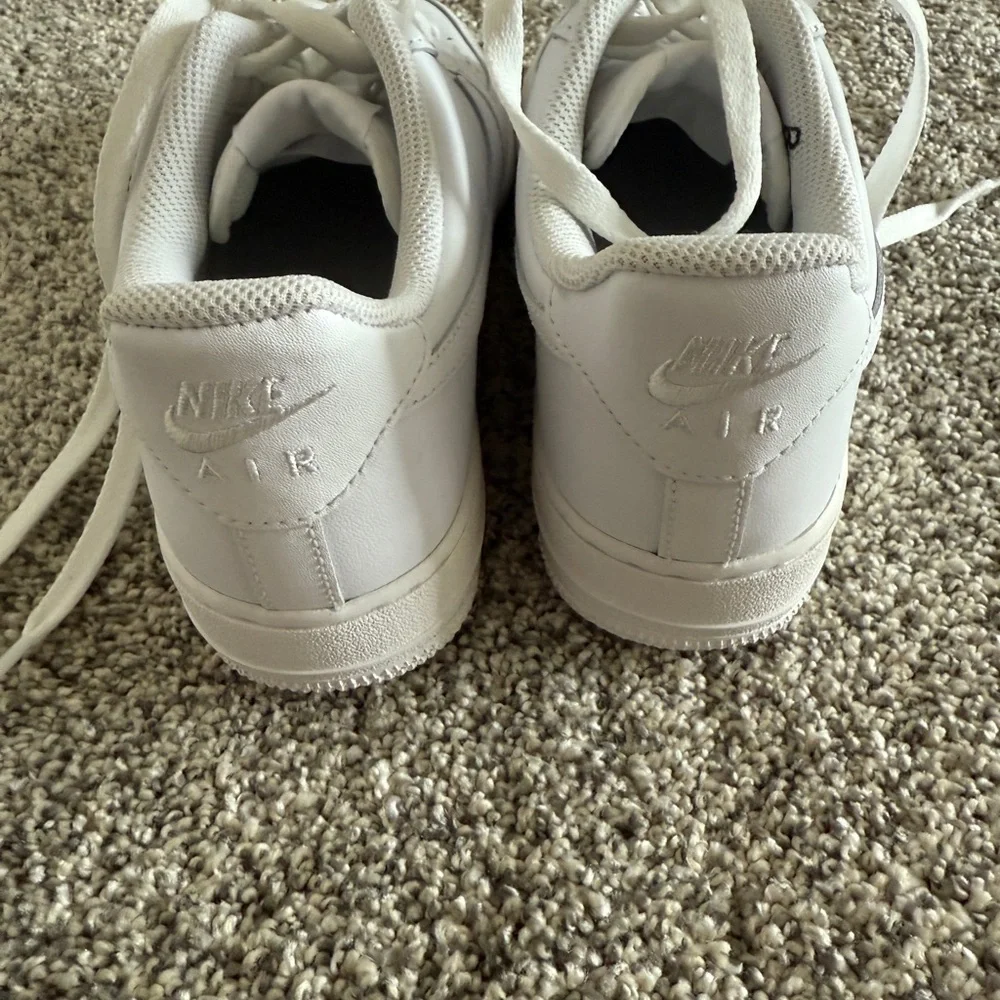 Nike Air Force 1 White Sneakers - Picture 4 of 6